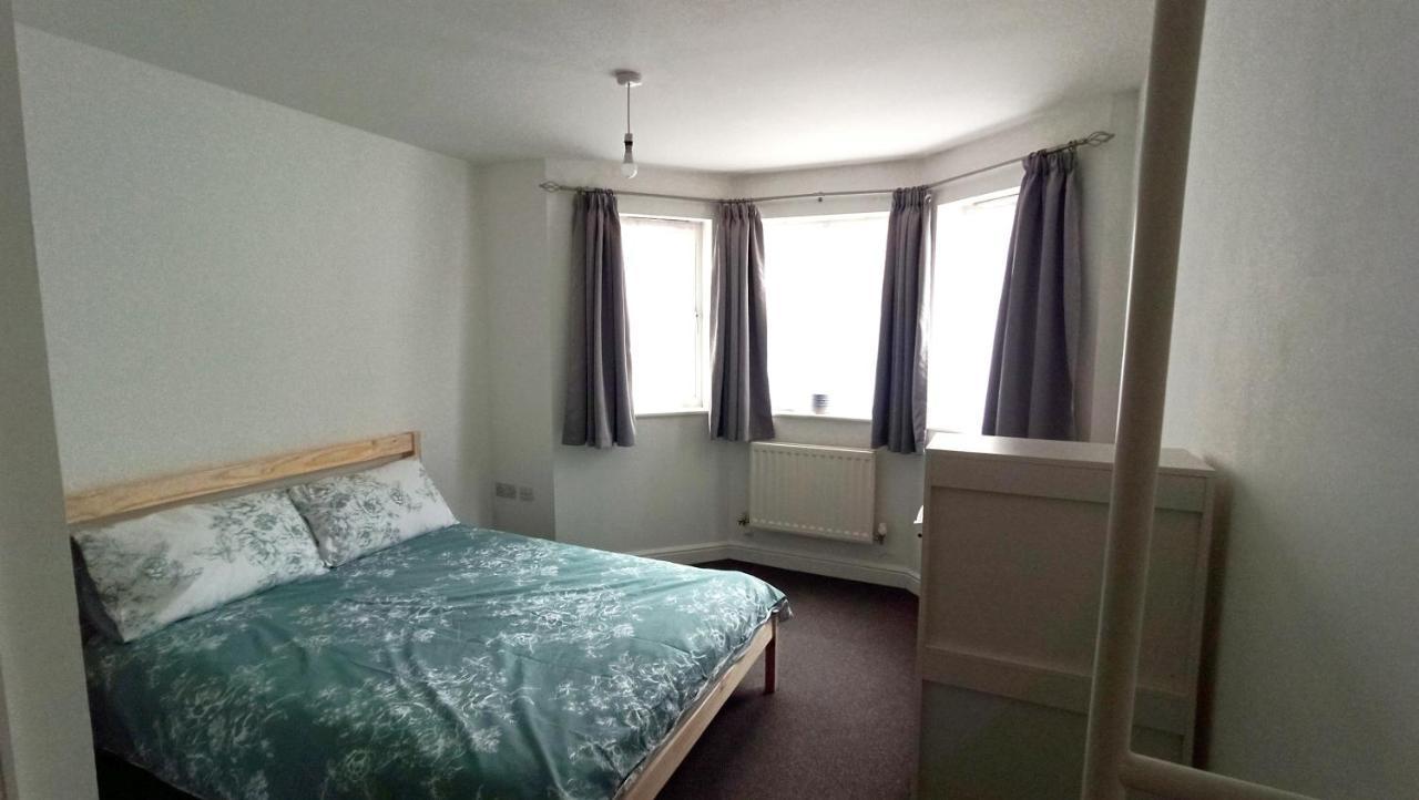 Bright, Chilled Ensuite Db Room In A Shared Flat! Лондон Экстерьер фото